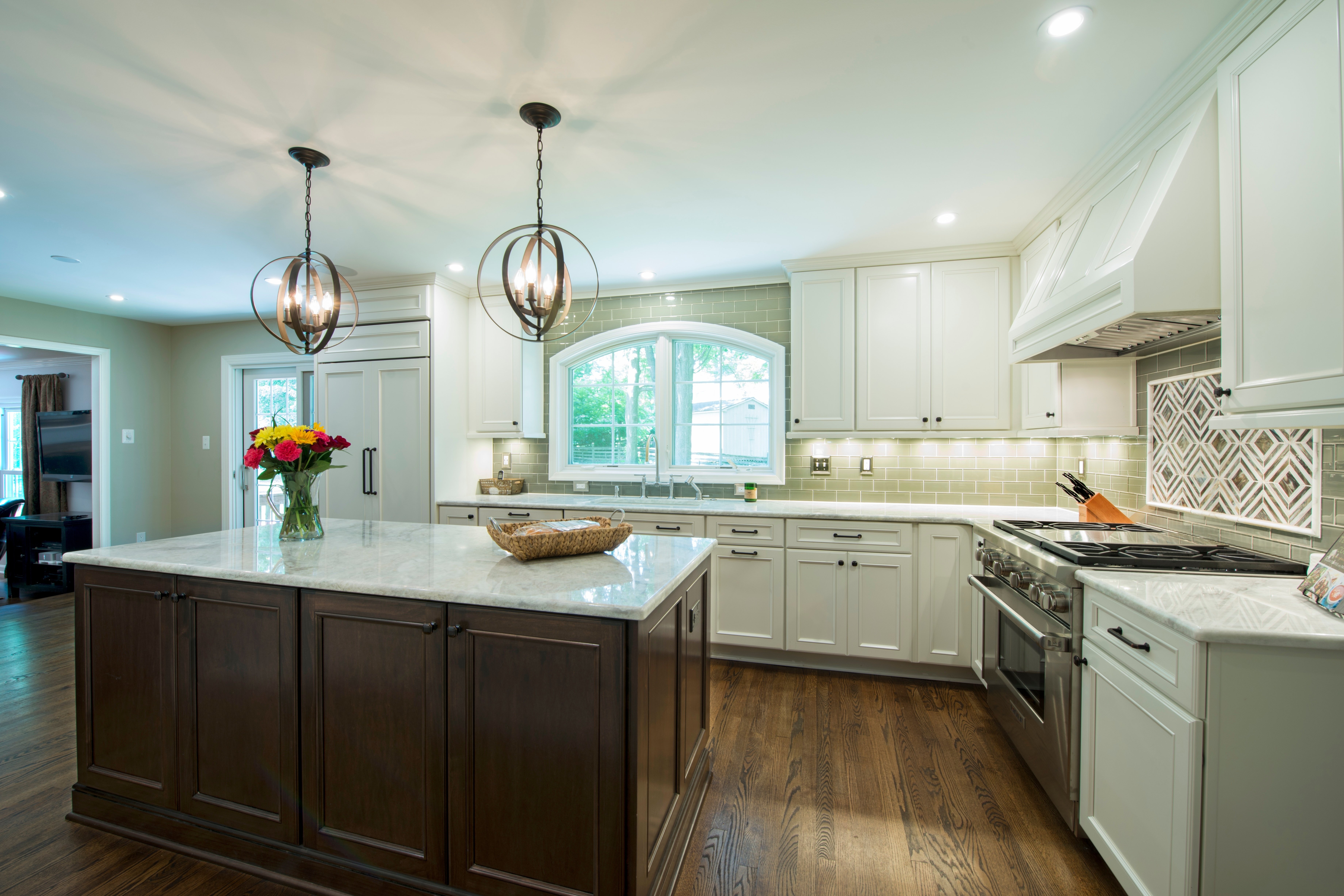What is transitional kitchen design?
